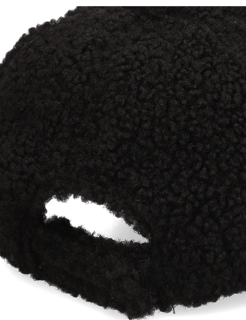 Pat-Calvin-kšiltovka-textil-černá