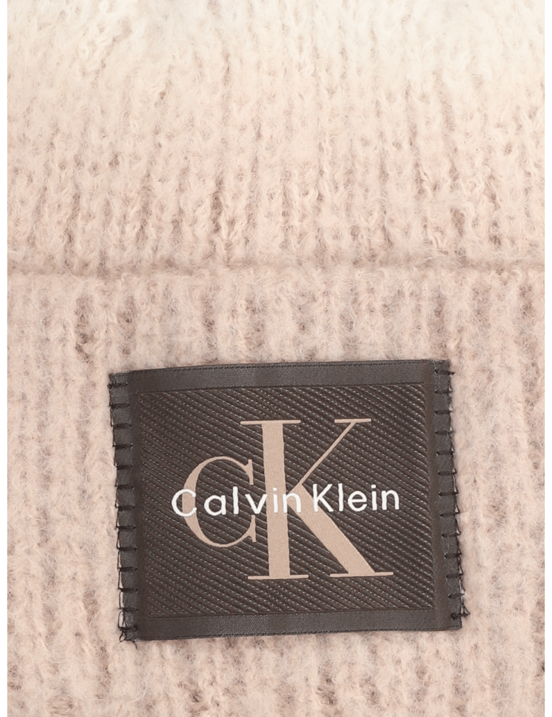 Calvin-Klein-BRUSHED-OMBRE-CHUNKY-RIB-BEANIE-bež