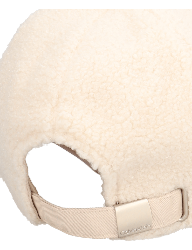 Calvin-Klein-ALL-OVER-SHERPA-W/-PATCH-CAP-béžová
