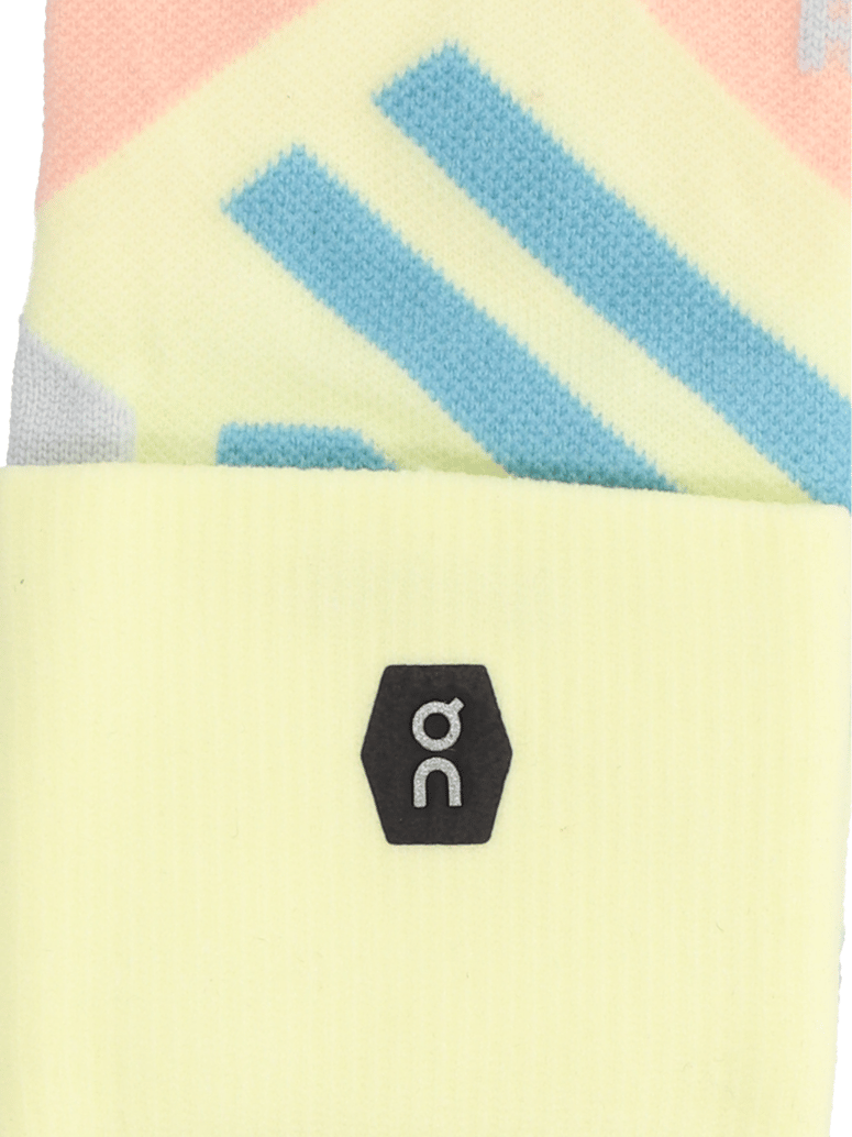 On-PERFORMANCE-MID-SOCK-schwarz