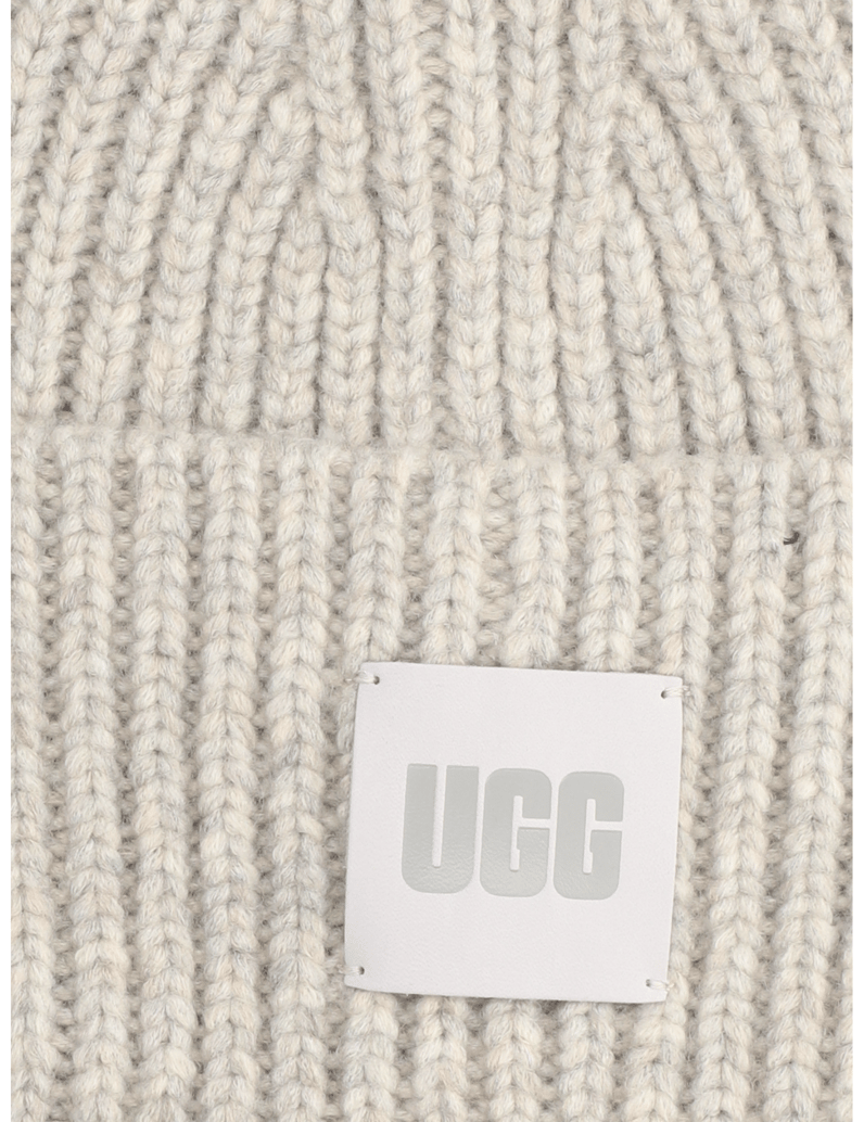 UGG-CHUNKY-RIB-KNIT-čierna