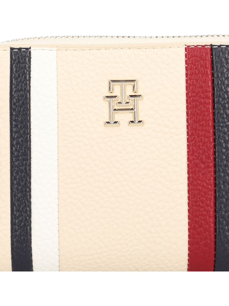 Tommy-Hilfiger-TH-EMBLEM-MED-ZA-CORP