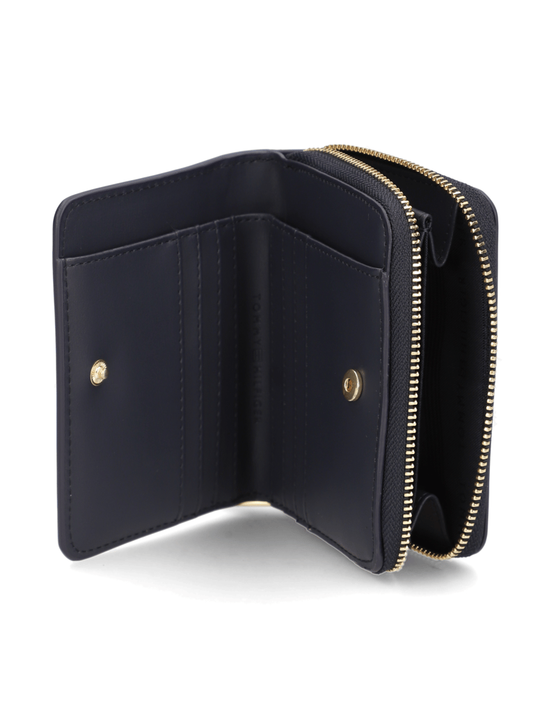 Tommy-Hilfiger-TH-ICON-MED-ZA-FLAP-modrá