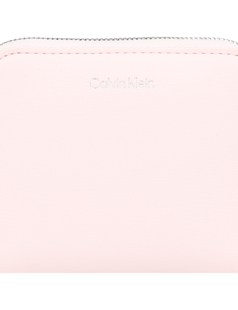 Calvin-Klein-FOIL-LOGO-SQUARE-ZIP-AROUND-rjava