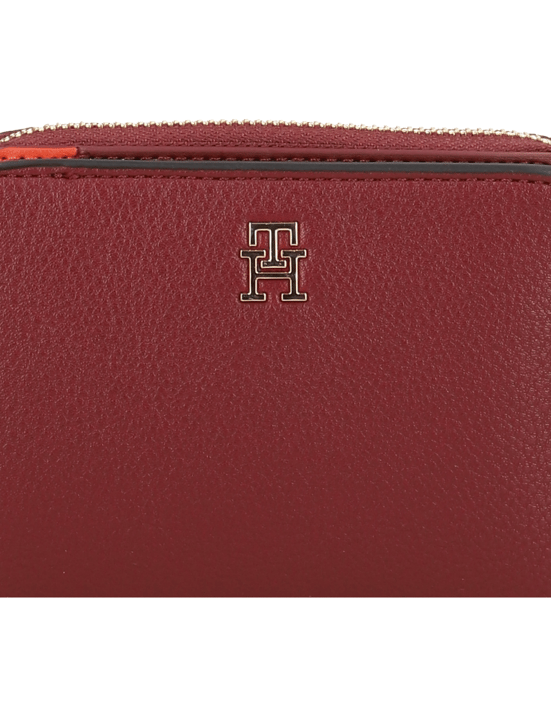 Tommy-Hilfiger-TH-ICON-MED-ZA-W/-FLAP-SEASONAL-béžová