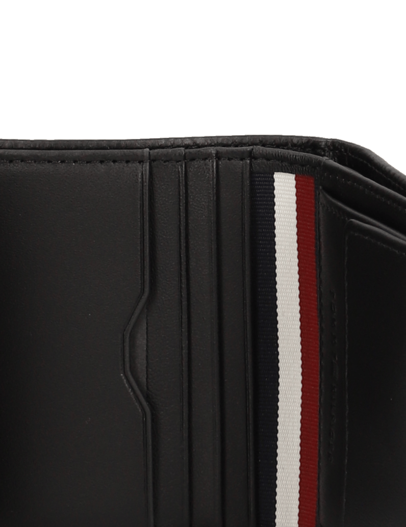 Tommy-Hilfiger-TH-CENTRAL-TRIFOLD-čierna