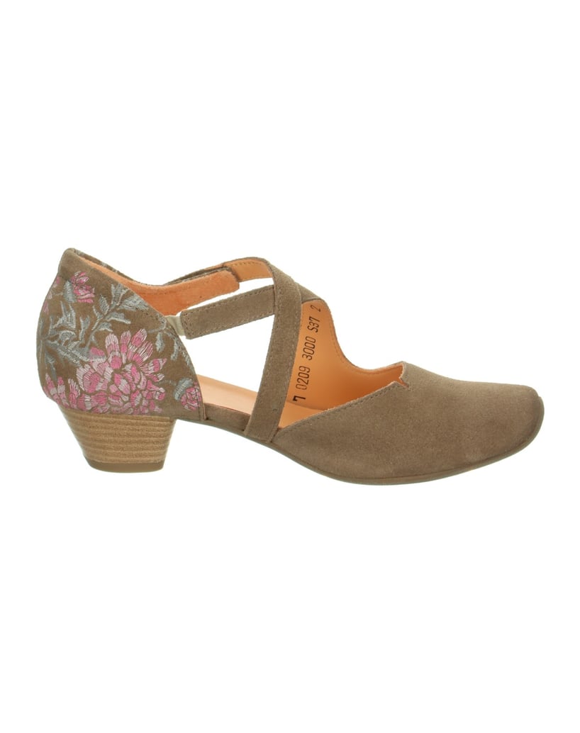 Think-Pumps-AIDA-schwarz