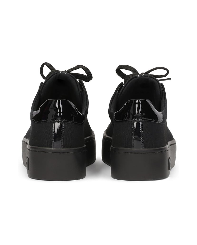 Kazar-Ladies’-black-sneakers-with-attractive-lacing-černá