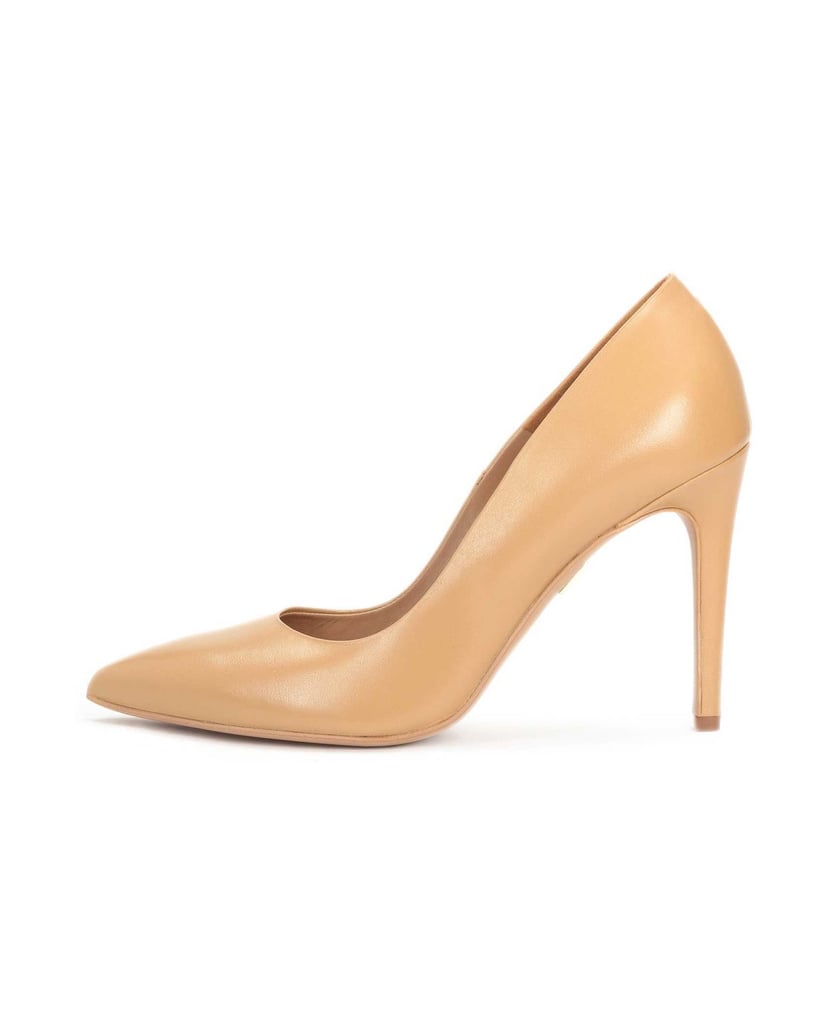 Kazar-Ladies’-light-brown-pumps-velbloudí