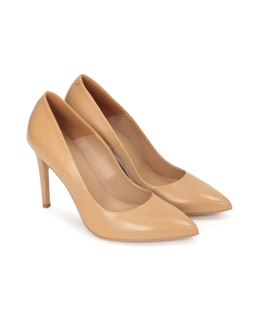 Kazar-Ladies’-light-brown-pumps-velbloudí
