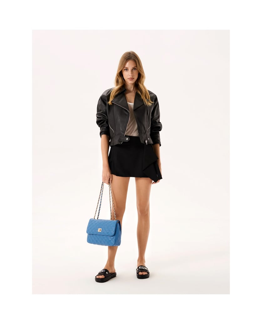 Kazar-Blaue-Ledertasche-mit-Steppung-und-Kette