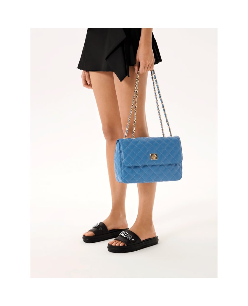 Kazar-Blaue-Ledertasche-mit-Steppung-und-Kette