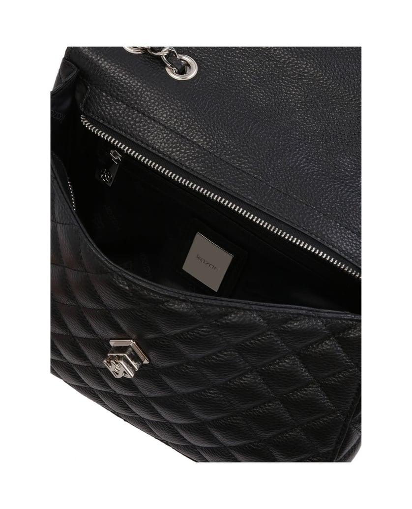 Kazar-Gesteppte-Tasche-mit-einer-Kette,-die-mi-schwarz