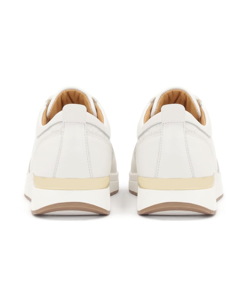 Kazar-Weiße-Turnschuhe-auf-einer-erhöhten-Sohle-weiss