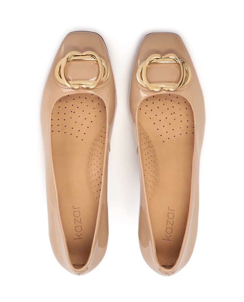 Kazar-Patent-leather-beige-pumps-with-a-sturdy-heel-béžová