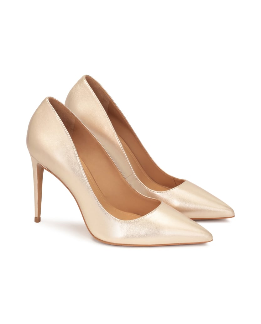 Kazar-Gold-leather-pointy-toe-pumps-zlatá