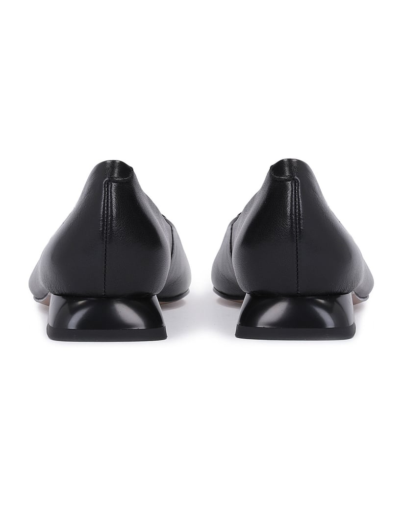 Kazar-Schwarze-Lederschuhe-mit-großer-Verzieru