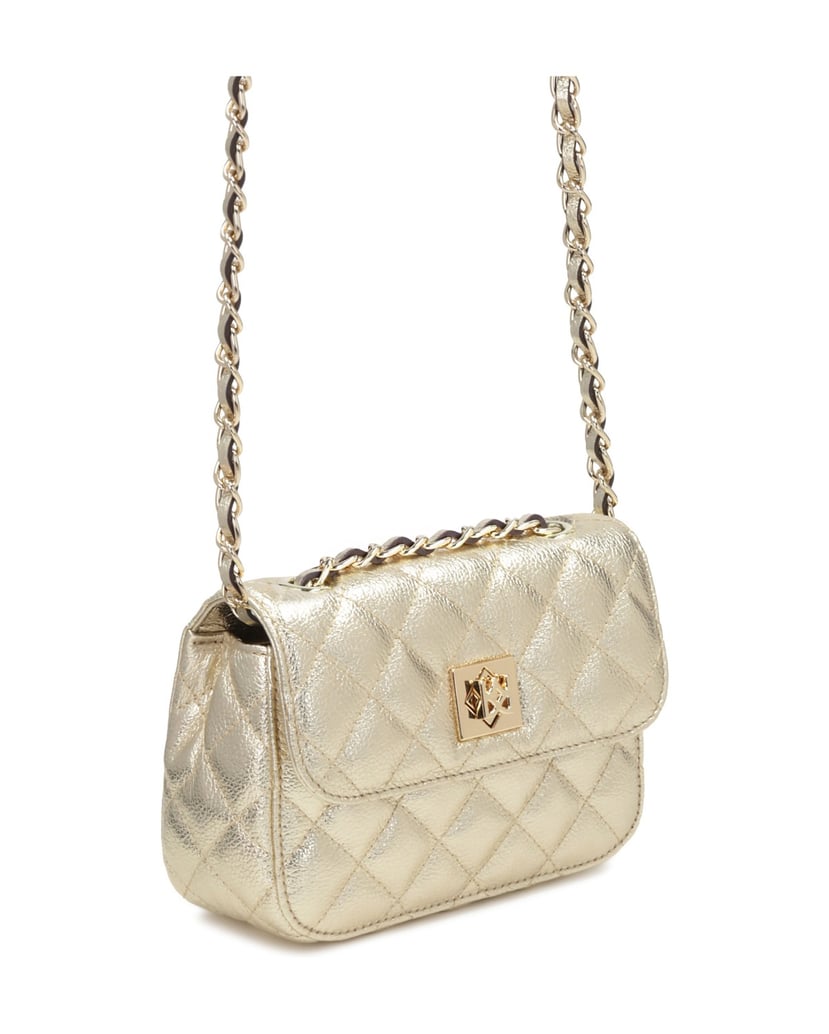 Kazar-Elegante-goldene-Tasche-mit-einer-Kette