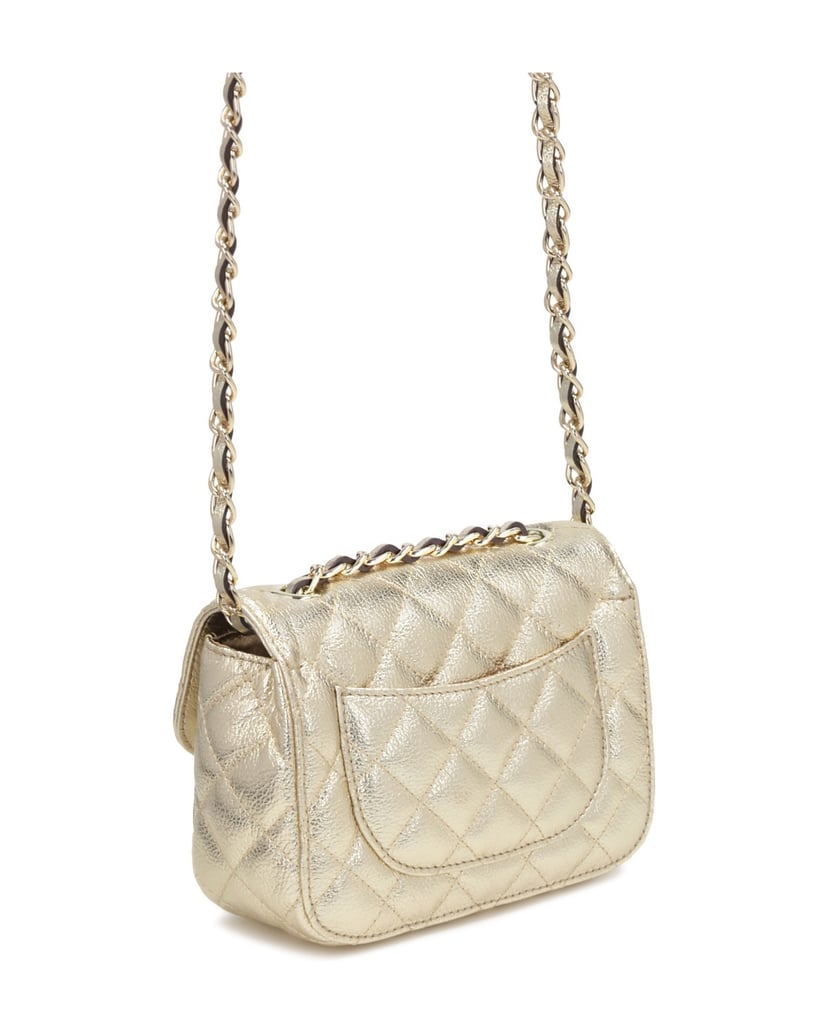 Kazar-Elegante-goldene-Tasche-mit-einer-Kette