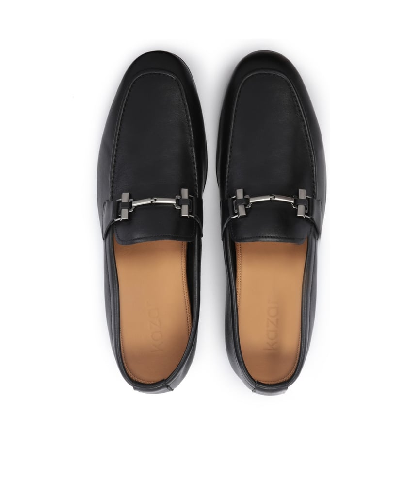 Kazar-Men’s-black-leather-loafers-with-a-metal-decoration-čierna