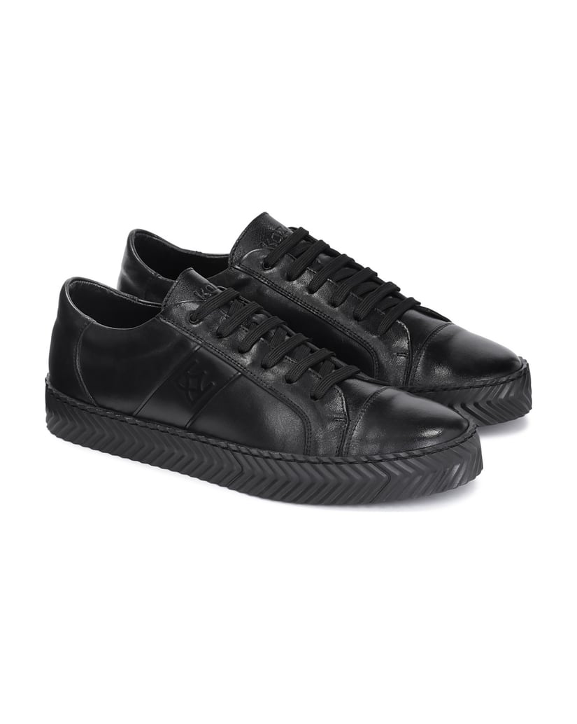 Kazar-Mens-black-leather-sneakers-on-a-perforated-sole-čierna