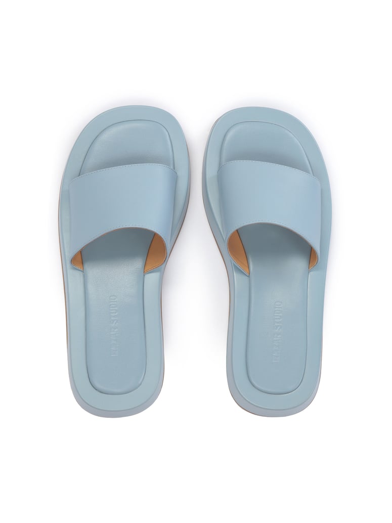 Kazar-Studio-Hellblaue-Leder-Slides-auf-erhöhter-Sohl