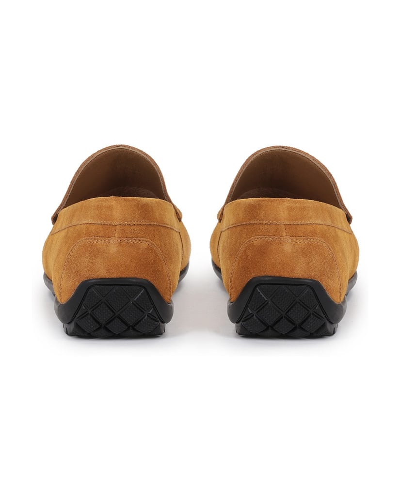 Kazar-Honig-Wildleder-Mokassins-fahren