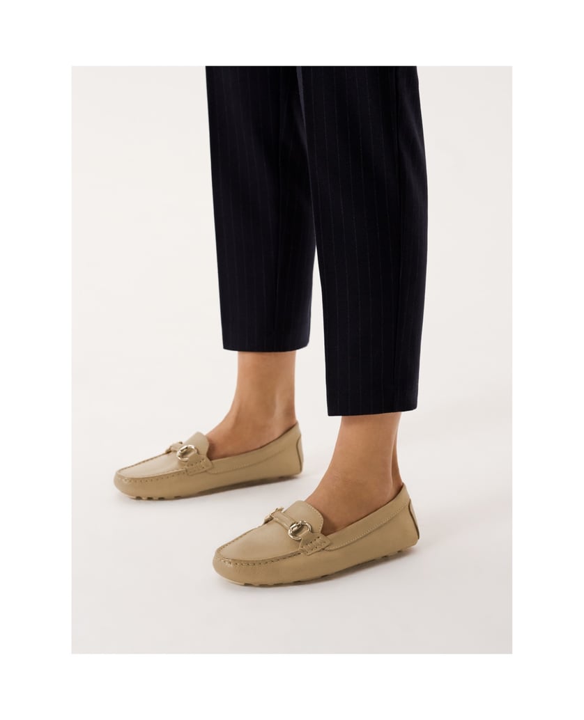 Kazar-Mokassins-aus-Leder-mit-Metallschnalle-beige