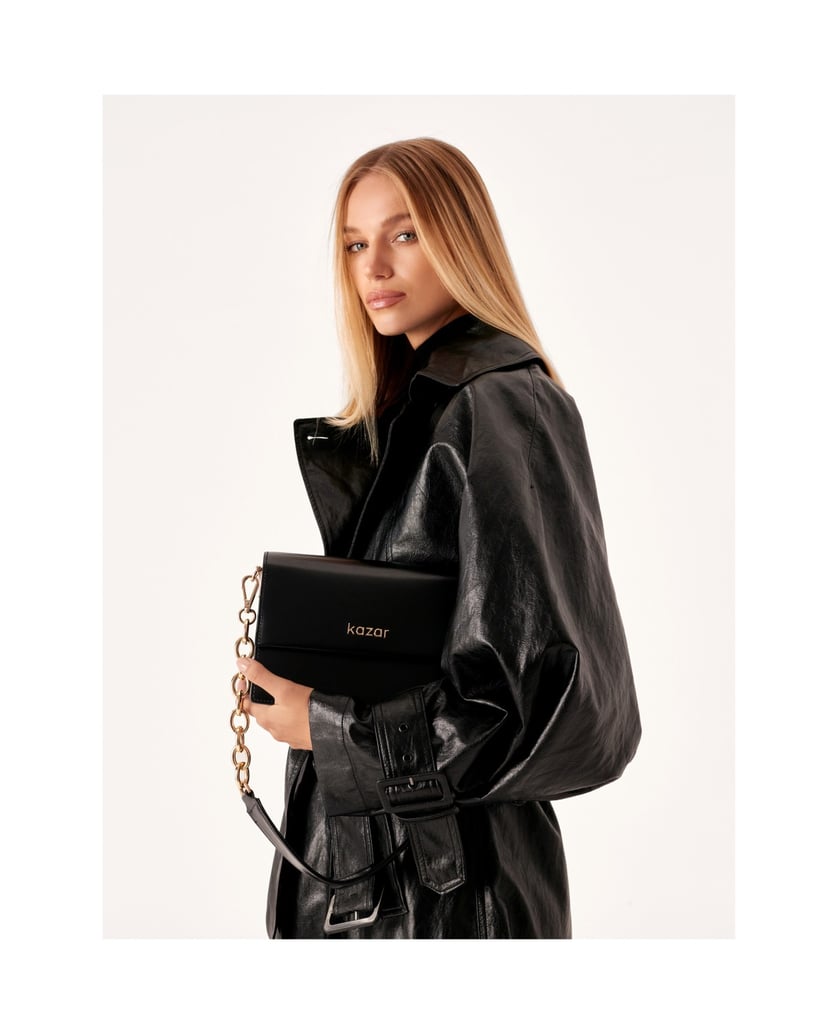 Kazar-Small-leather-handbag-with-rigid-construction-čierna