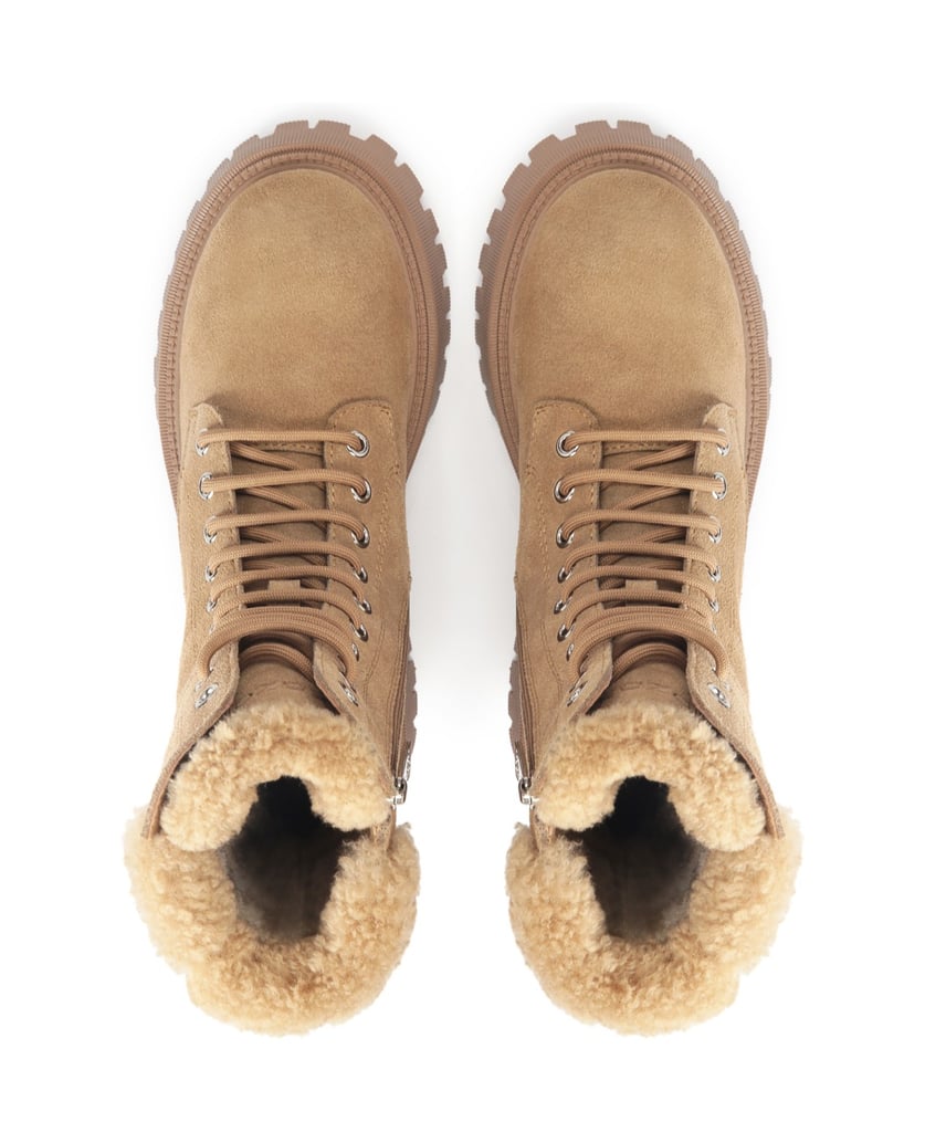 Kazar-Hellbraune,-flache-Damenstiefel-mit-dick