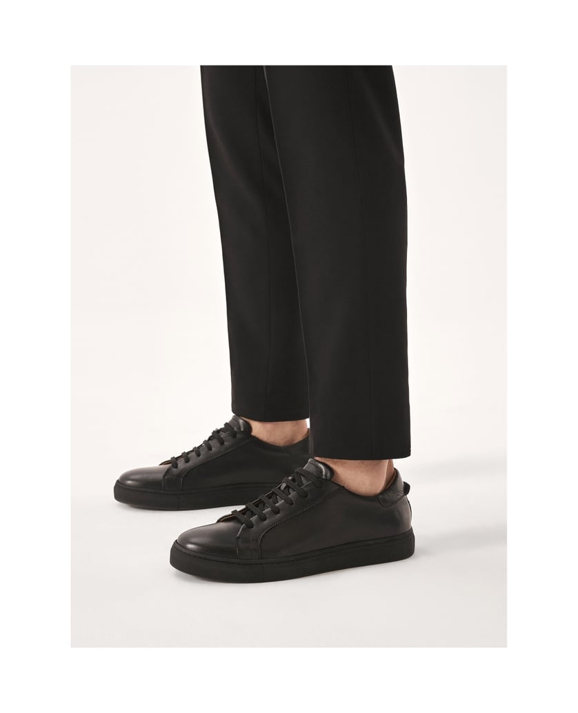 Kazar-Schwarze-Leder-Sneakers-im-Minimal-Stil-schwarz