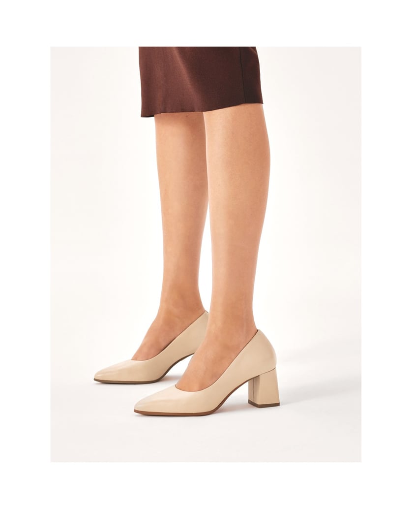 Kazar-Beige-pumps-with-comfort-lining-béžová