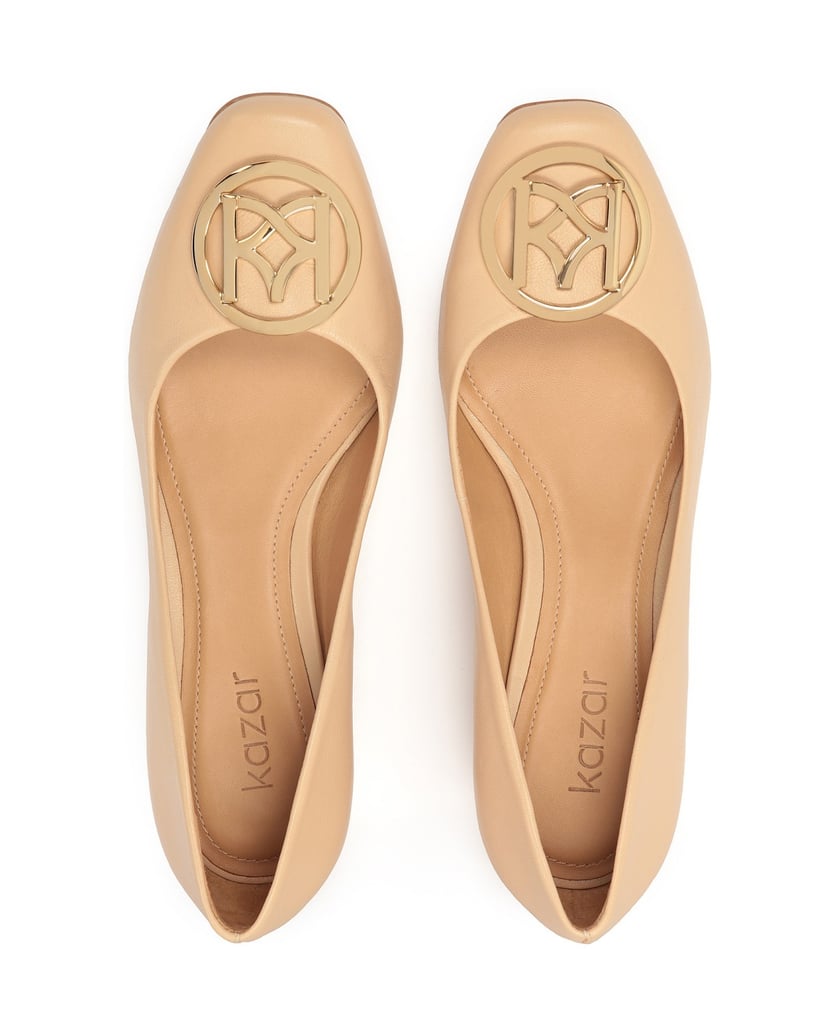 Kazar-Beige-pumps-with-a-wide-heel-béžová
