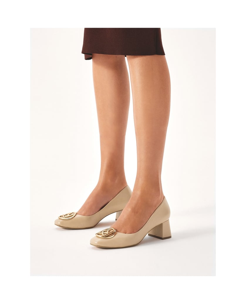 Kazar-Beige-pumps-with-a-wide-heel-béžová