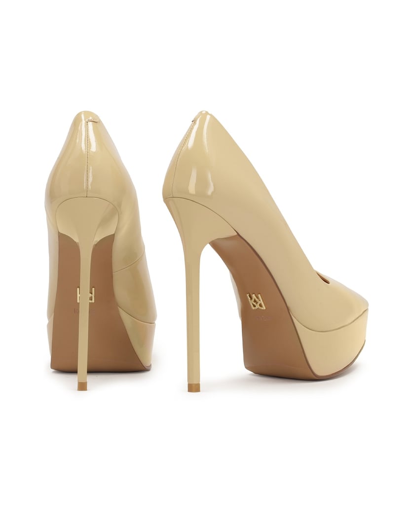 Kazar-Beigefarbene-Plateau-Pumps-aus-Lackleder-beige