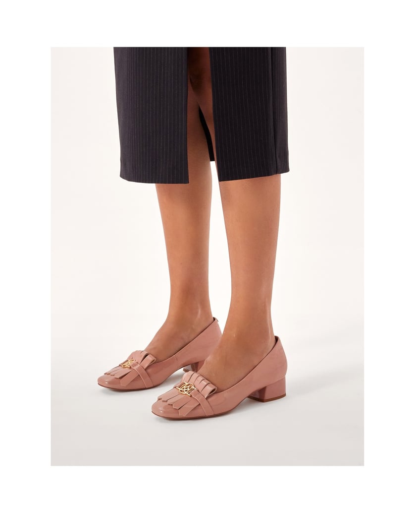 Kazar-Lackierte-Pumps-mit-Verzierung-auf-der-V-pink