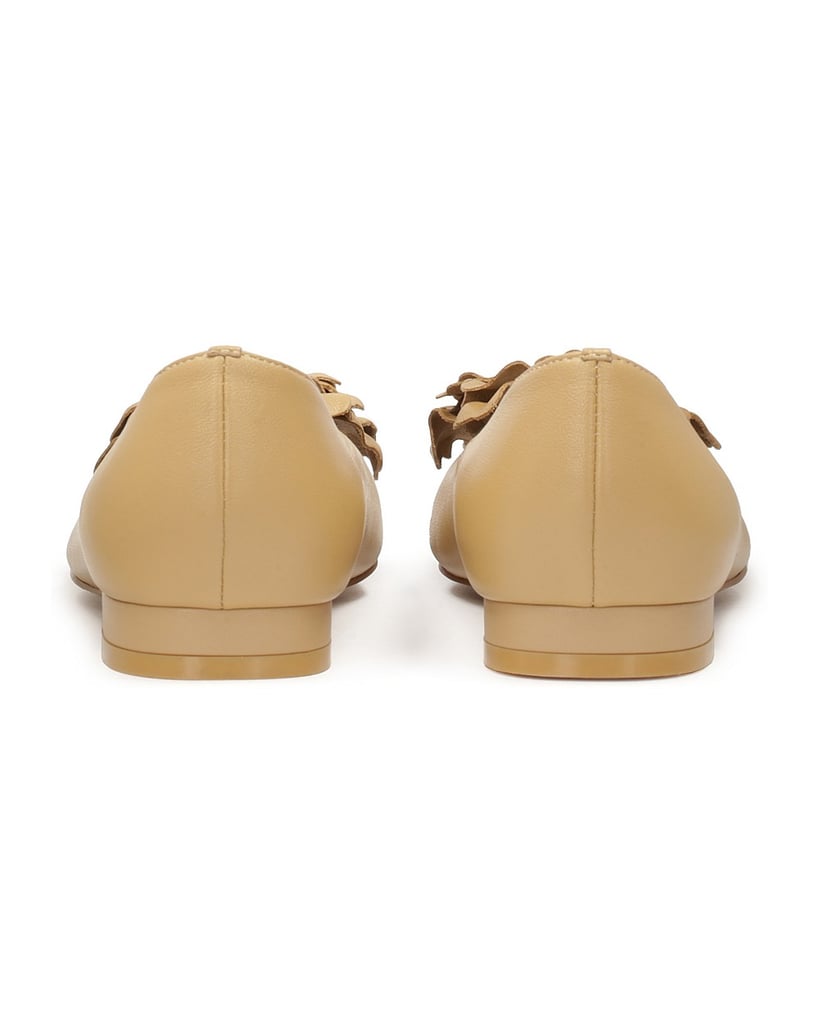 Kazar-Beige-flat-pumps-with-flower-béžová