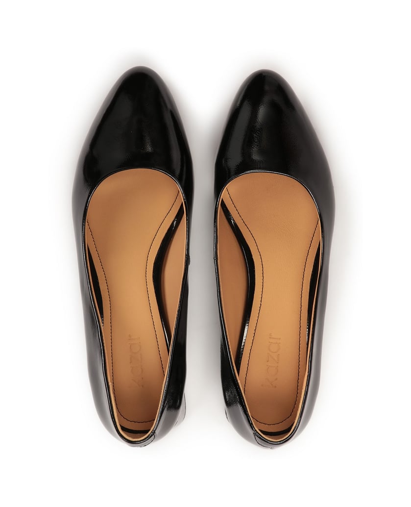 Kazar-Pumps-aus-Lackleder-mit-niedrigem,-breitem-Absatz-schwarz