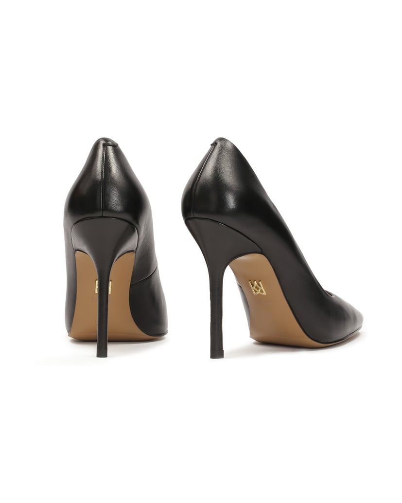 Kazar-Schwarze-Lederpumps-auf-einem-dünnen-Sti-schwarz