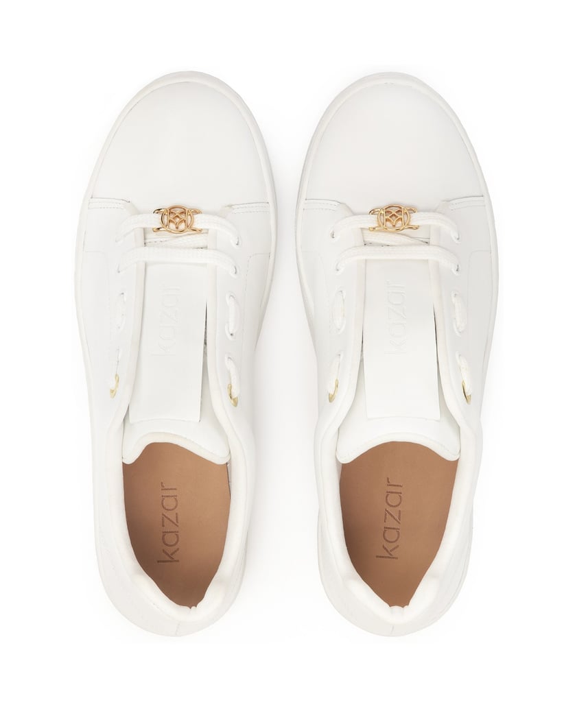 Kazar-White-minimalist-sneakers-on-a-simple-sole-biela