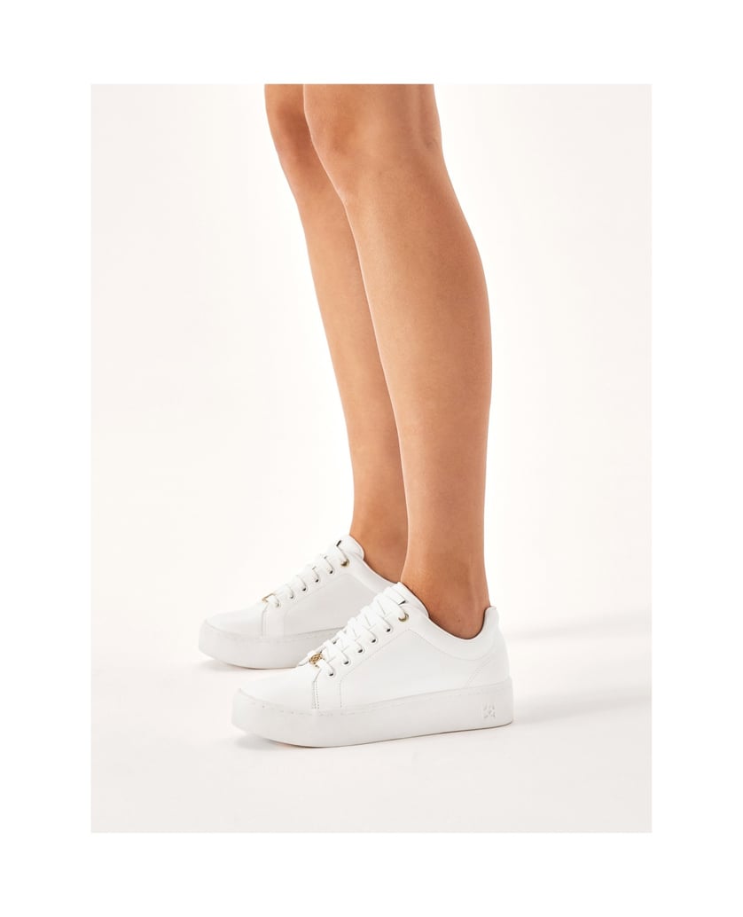 Kazar-White-minimalist-sneakers-on-a-simple-sole-biela