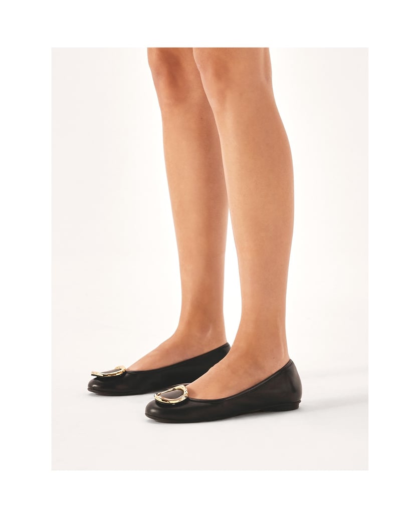 Kazar-Black-leather-ballerinas-with-large-metal-embellishment-černá