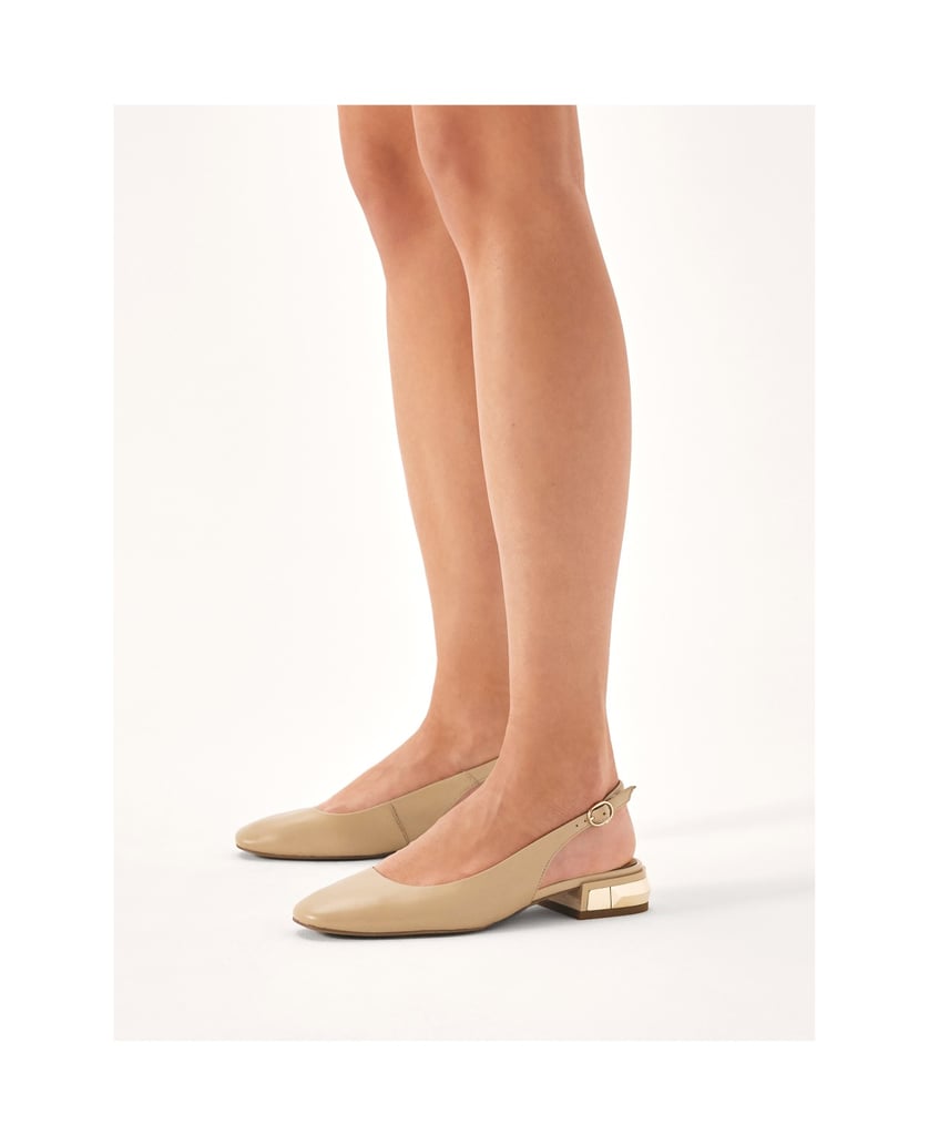 Kazar-Beige-pumps-with-metal-embellishment-on-the-heel-béžová
