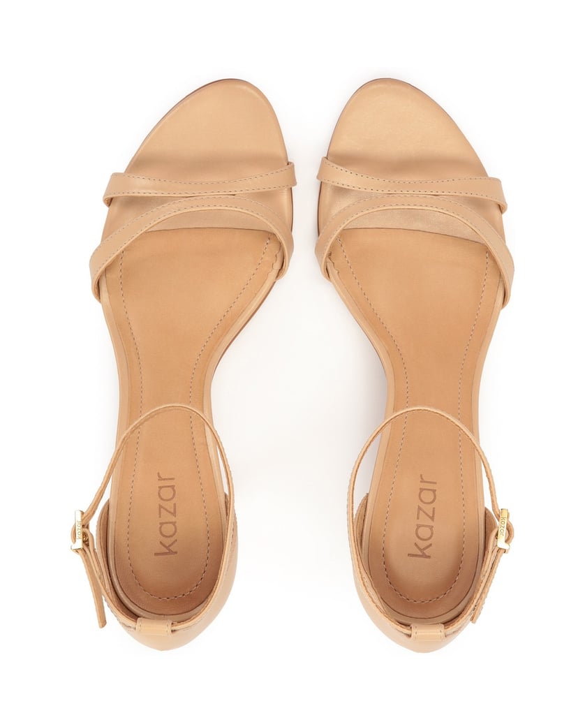 Kazar-Beigefarbene-Sandalen-mit-Kitten-Heels-beige