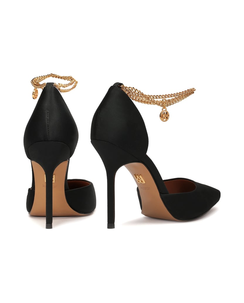 Kazar-Schwarze-Pumps-mit-Kette-um-den-Knöchel