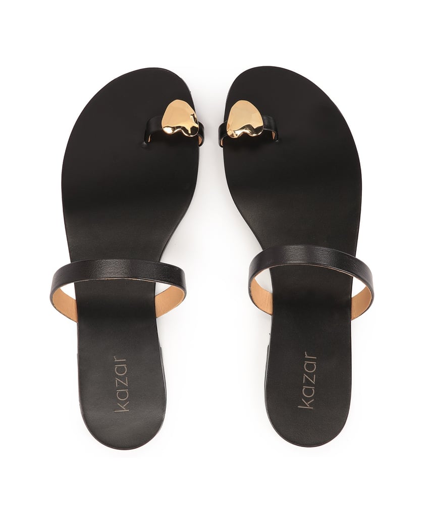 Kazar-Minimalistische-schwarze-Pantoletten-auf-flacher-Sohle-schwarz