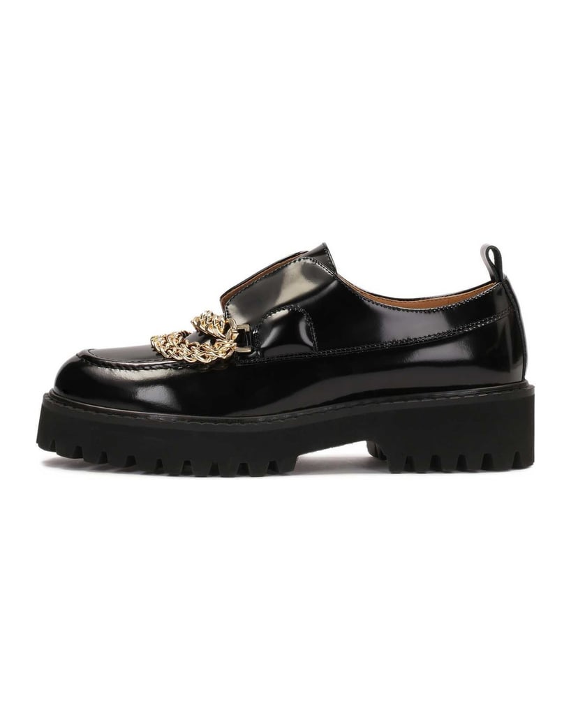 Kazar-Shoes-on-track-sole-decorated-with-chains-čierna