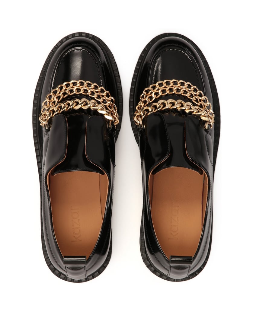 Kazar-Shoes-on-track-sole-decorated-with-chains-čierna