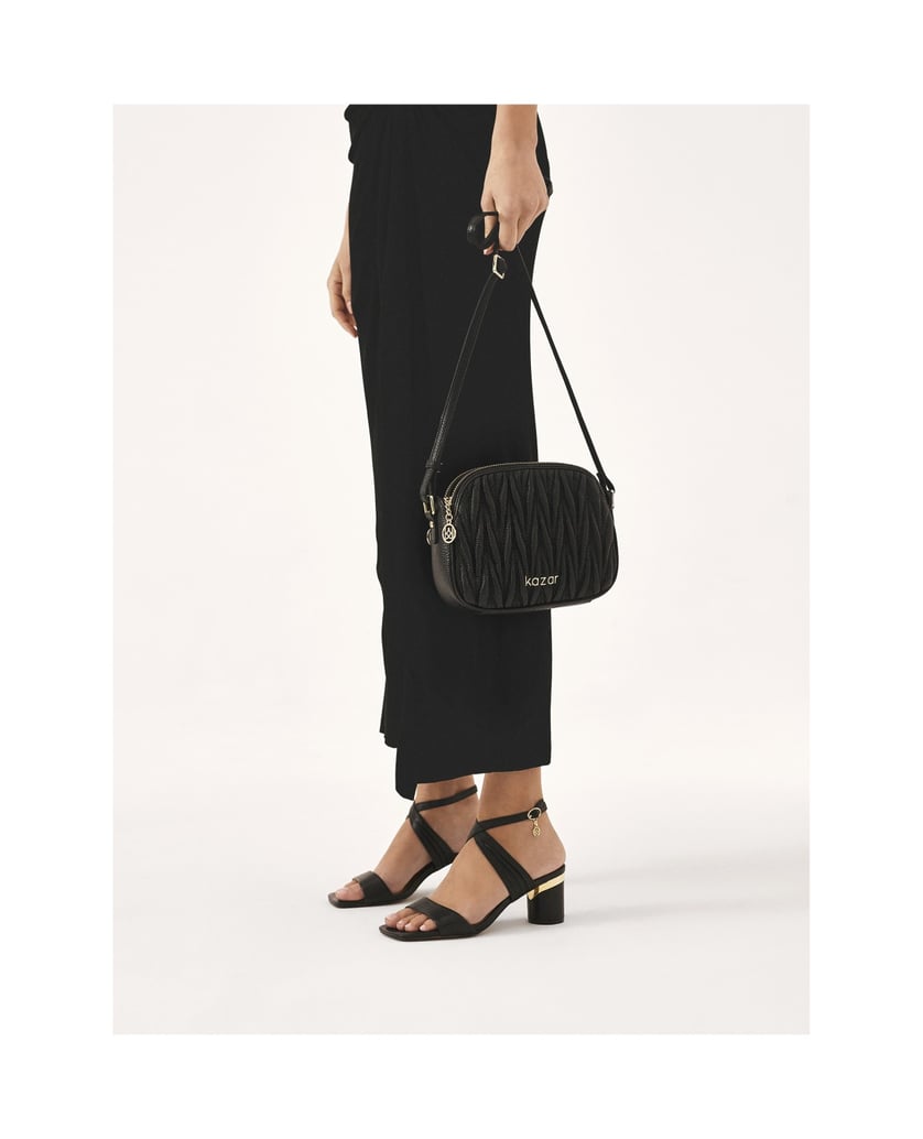 Kazar-Kleine-schwarze-Gürtelhandtasche-mit-mod