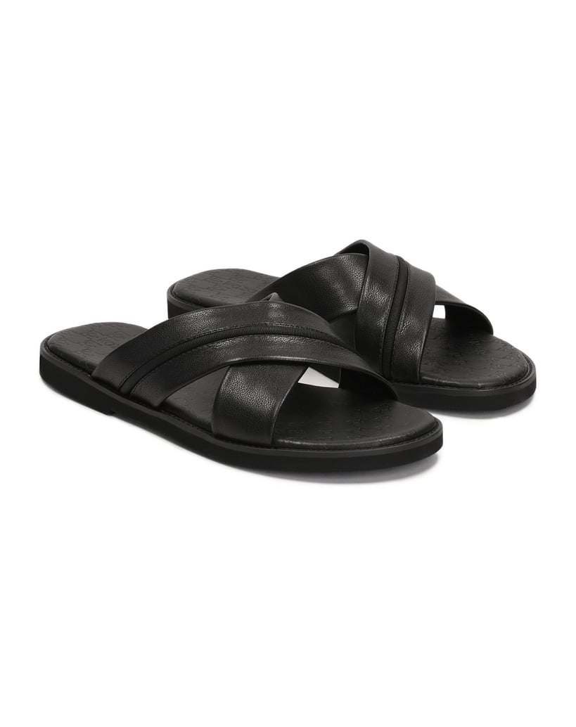 Kazar-Mens-leather-slides-with-criss-cross-straps-černá